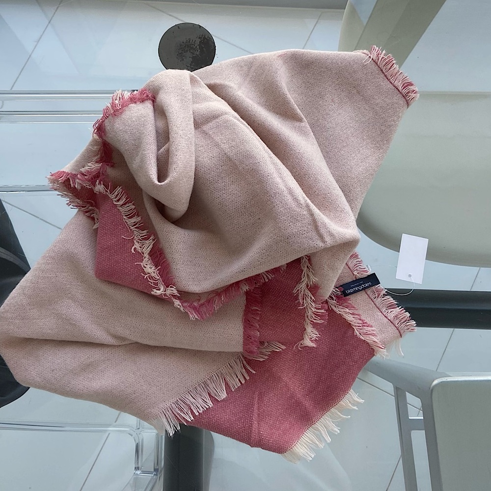 Bloomingdale’s Scarf, Pink/Cream, 72” x 26”, NWT